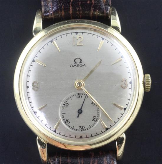 A gentlemans 1940s 18ct gold Omega manual wind bumper movement wrist watch,